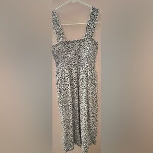 Old Navy Sundress
• spring break
• floral